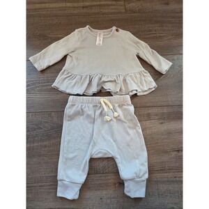 Modern moments baby girl set 0-3 mos